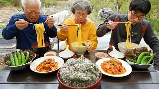 시원한 열무국수와 제육볶음의 환상조합~! (쑥버무리, 열무김치국수 먹방) Kimchi Noodles Mukbang / Korean Food Recipes