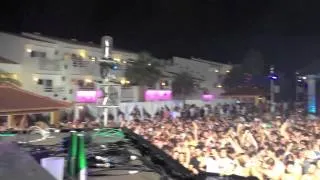 Henrik B playing Echoes live at USHUAIA IBIZA Aug 2012.