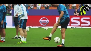 Cristiano Ronaldo In Training-Skills Tricks Freestyle HD 2017