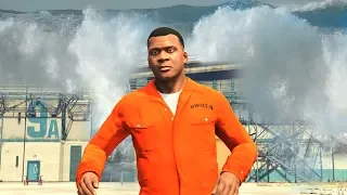 GTA 5 - ESCAPE the PRISON in a TSUNAMI!