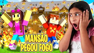 A mansão pegou fogo, vamos ter que morar na nossa casinha - Minecraft EP #7