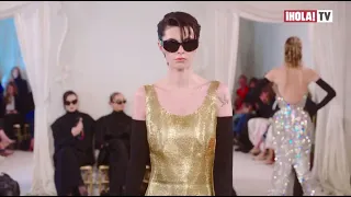 Balenciaga sorprende en Paris con su propuesta denim y abrigos extra largos | ¡HOLA! TV