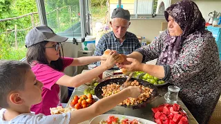 Bahçede saç kavurma yaptık öğlen yemeği