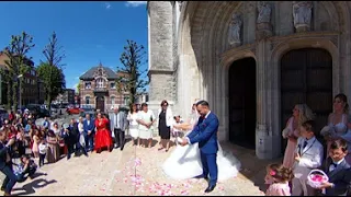 Mariage - Sortie de l'église en 360° avec colombe