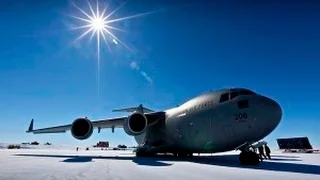 RAAF C17 visits Antarctica