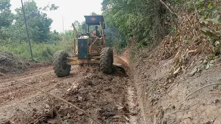 Motor Graders Make New Roads With Deep Drains