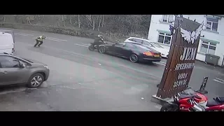 Suspected thief hit by car | ITV News