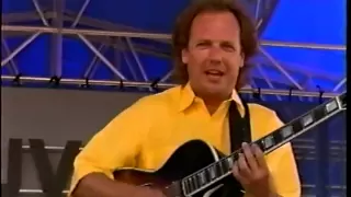 Larry Carlton & Lee Ritenour At Newport Jazz Festival 1995 playing "L.A. Underground