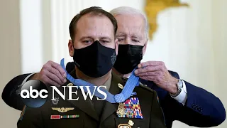 Emotional Medal of Honor ceremony takes place at White House | WNT