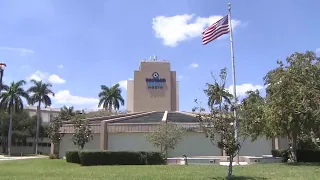 Bodycam shows Florida deputy punch inmate cuffed to hospital bed