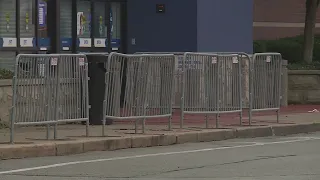 Lack of Black Friday shoppers waiting in line