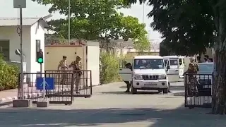 Amitabh Bachchan at Vadodara Airport 20/11/18 for Sayaji Ratna Award  | Vadodara