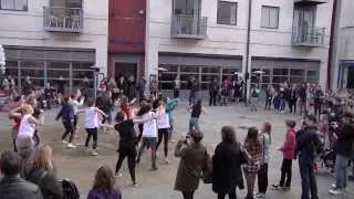 The Flash Mob Proposal, Oxford Castle Quarter