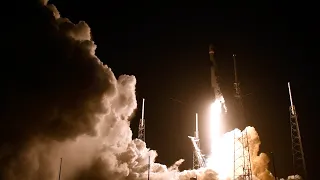 SpaceX Falcon 9 launches JCSAT-18/Kacific1 - Slow-Mo and 4K views