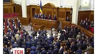 Нова Верховна Рада зібралась на перше засідання