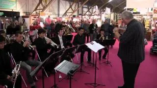 Thierry CAENS dirige l'Hymne à la Nuit  (Rameau)à la Foire Gastronomique de Dijon 2013