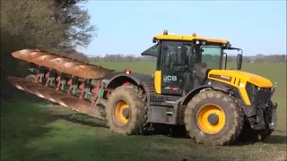 JCB 4220 Ploughing with 6 Furrow Kverneland