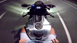 Yamaha R1M Chill Night Ride