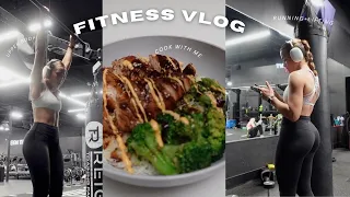 FITNESS VLOG| a productive day In my life, upper body workout, run with me, + new recipes