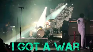 Gluecifer - I Got a War 29.06.2019 Tons Of Rock - Ekebergsletta - Oslo - Blackie Davidson - 4K