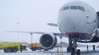 Boeing 777-300ER АЭРОФЛОТ SU1731 Взлет в метель аэропорт Елизово  4k KAMCHATKA