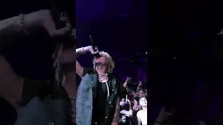 Machine Gun Kelly & iann dior - nothing inside (live)