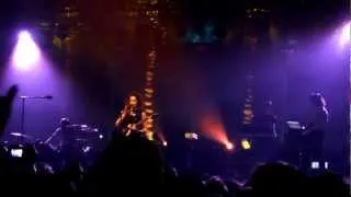 St. Vincent - "Cruel" -Coachella 2012- (HD)