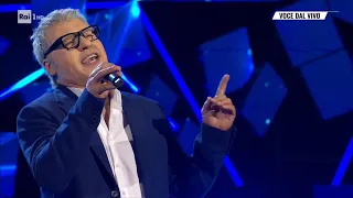 Dennis Fantina - Michele Zarillo canta "Una rosa blu" - Tale e Quale Show 01/10/2021