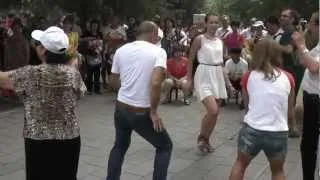 "Modern Talking" Street dance - Temple of Heaven Beijing