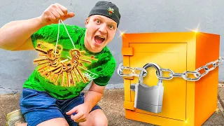 FOUND 1,000 KEYS For MYSTERY SAFE!