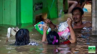 Tornado Enchente e Granizo em Bandung na Indonésia Muita destrição Será o Final dos Tempos