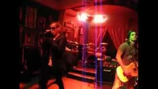 Alice in Chains - Dam That River + Them Bones cover by Junkheads live @ Carlsberg