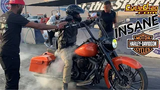 INSANELY POWERFUL HARLEY DAVIDSON BAGGER NEARLY FLIPS OVER BACKWARDS AT MOTORCYCLE DRAG RACE!