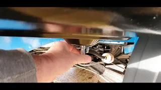 How to turn on the fuel on a Piaggio Ape truck