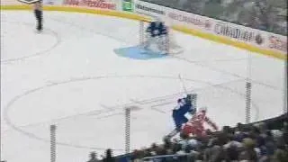 Jonas "The Monster" Gustavsson Makes a GREAT Save on a 2 on 0 - Wings at Leafs - 26 SEP 2009