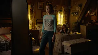 Legacies 4x02 Lizzie and Josie talk about Ethan