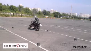 Категория А   Слалом одной рукой. crazy moto. 疯狂的摩托