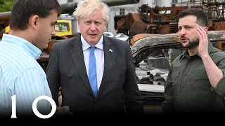 Boris Johnson and President Zelenskyy walk together in Kyiv