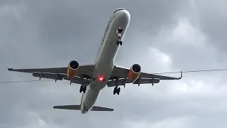Close Up Plane Spotting at Gatwick Airport | Overhead Arrivals 26L