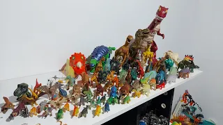 Mostrando minha coleção de dinossauros