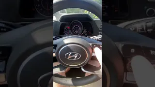 1 Minute Review of a 2021 Hyundai Elantra Essential with a Manual Transmission