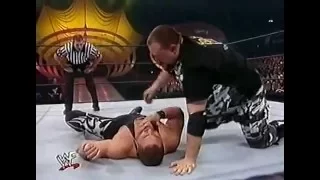 D'Lo Brown vs Bubba Ray Dudley