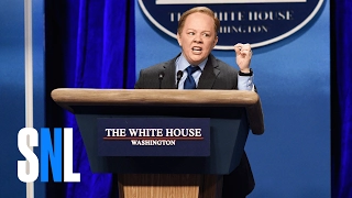 Sean Spicer Press Conference (Melissa McCarthy) - SNL