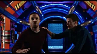 The Flash 5×09 ElseWorlds| Oliver phases| Team Flash lock up Barry and Oliver