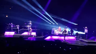 MUSE - Pressure - 2019-04-12 @ United Center - Chicago, IL