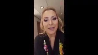 Anastacia live @ Periscope in Birmingham getting reading for her show, May 3rd 2016