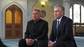Президент Узбекистана посетил мечеть Кул Шариф в Казани