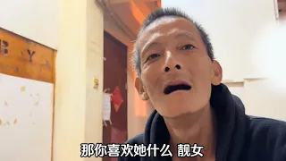 香港笼屋劏房只有两平方米，但是月租要2000港币，家辉哥后悔以前行错路，想今后好好做人！