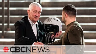 Zelenskyy presents pilot's helmet to U.K. Speaker in pitch for fighter jets