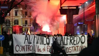 Proteste gegen harte Haftregeln: Ausschreitungen bei anarchistischer Demo in Italien